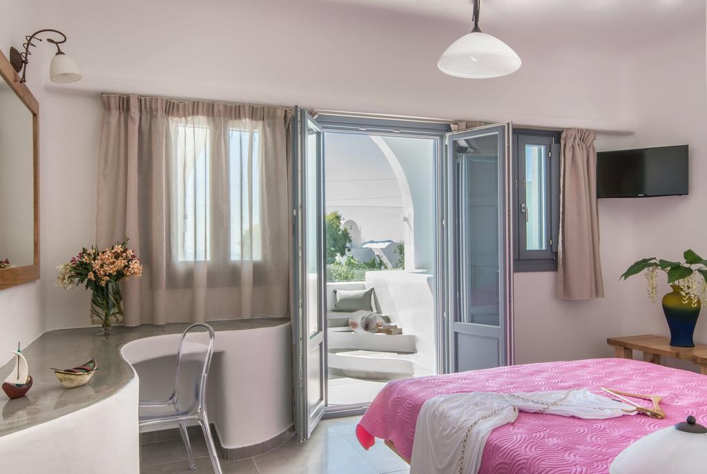 Aspronisi Luxury Villa With Caldera View Megalochori  Quarto foto